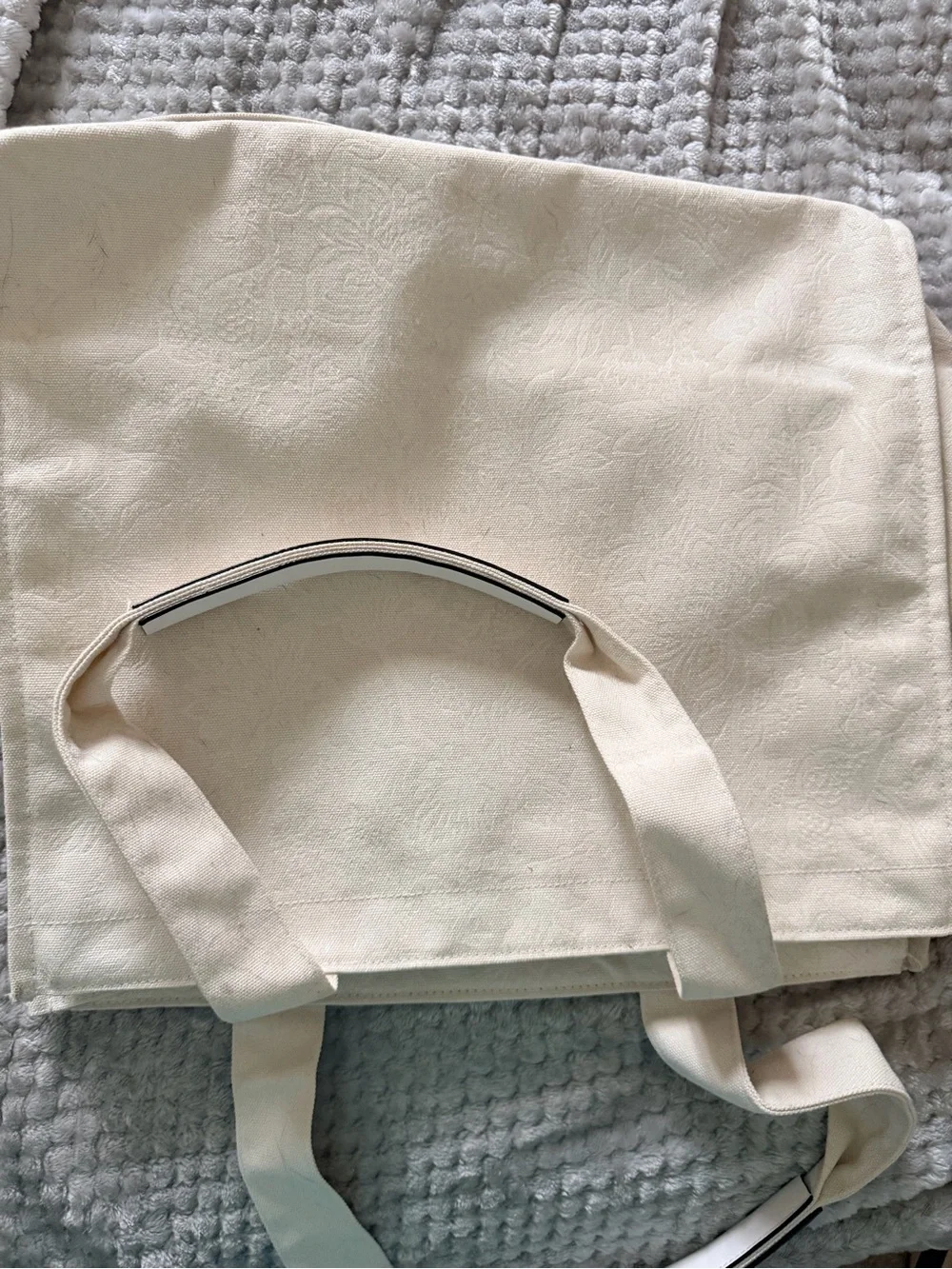 Victoria’s Secret Cream Tote Bag with Subtle Jacquard Pattern